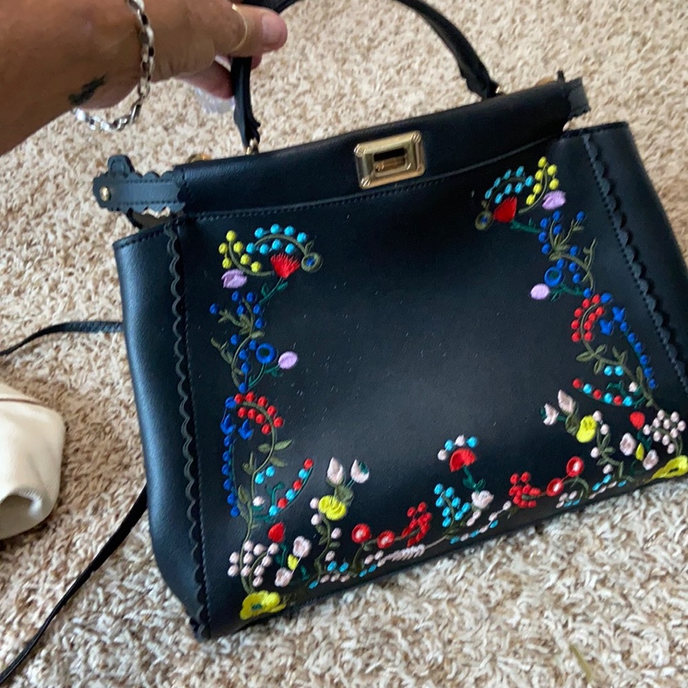 Looks vintage but not